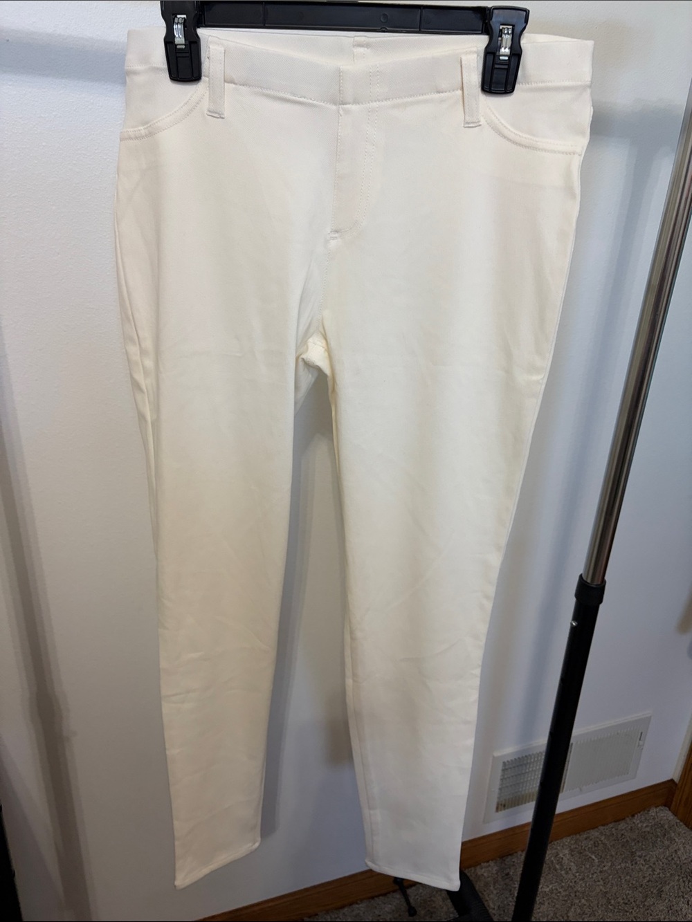 Faded Glory Jeggings
MORE COLORS LISTED
bundle for discounted offer 
L 12 - 14